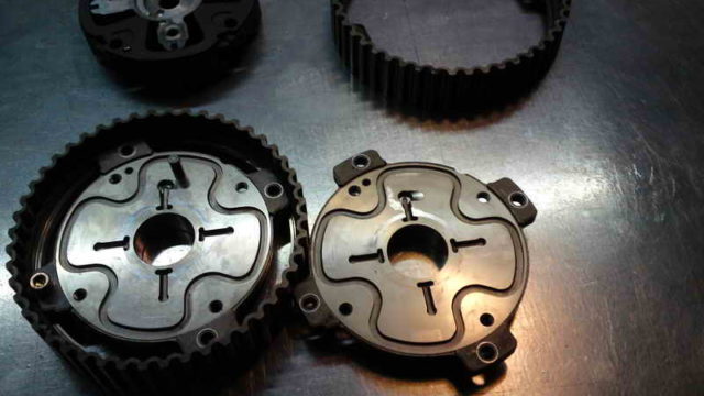 Разобранная шестерня VVT.